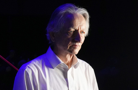 Джеффри Хинтон.