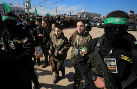 Четыре израильские женщины-военнослужащие — Наама Леви, Лири Альбаг, Даниэлла Гилбоа и Карина Ариев — освобождены боевиками ХАМАС.