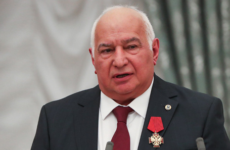 Михаил Давыдов.