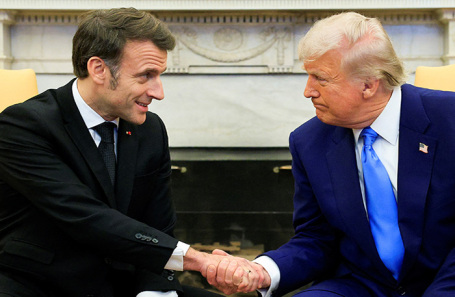 Эммануэль Макрон и Дональд Трамп.