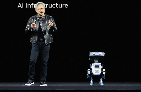 Глава Nvidia Дженсен Хуан представляет обаятельного робота Blue и ИИ-модель Groot N1.