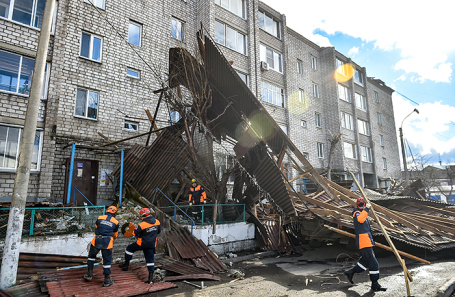 Последствия урагана в Красноярске.