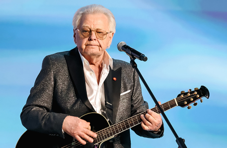 Певец Юрий Антонов.