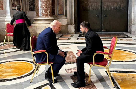 Дональд Трамп и Владимир Зеленский в Ватикане.