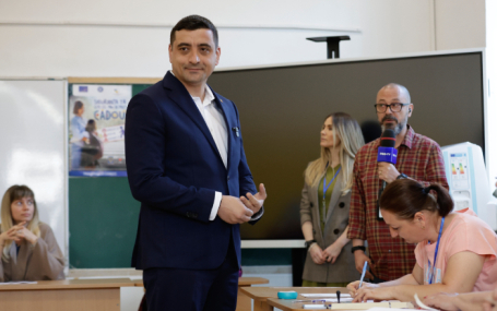 Кандидат от националистической партии «Альянс за объединение румын» (AUR) Джордже Симион.