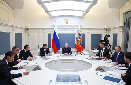 Встреча президента РФ Владимира Путина с членами «Деловой России» в режиме видеоконференции.