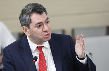 Григорий Мельконьянц.