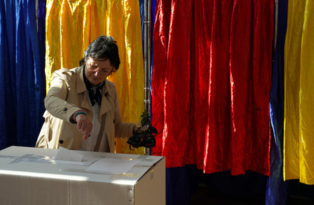 На избирательном участке в Бухаресте.