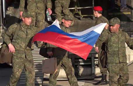 Возвращение российских военных из украинского плена.