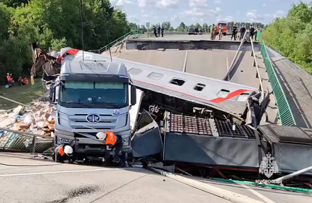 Сход поезда с рельсов в Брянской области.
