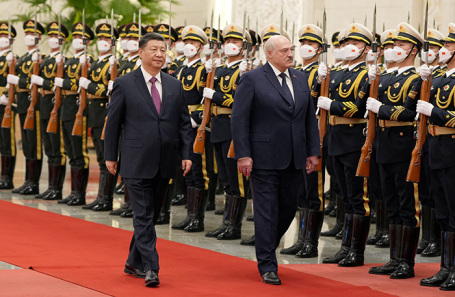 Си Цзиньпин и Владимир Лукашенко.