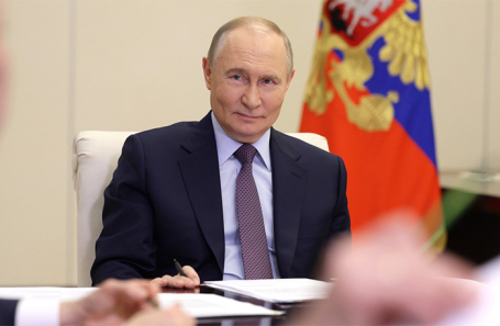 Президент РФ Владимир Путин на заседании Совета по реализации госполитики в сфере поддержки русского языка и языков народов России.