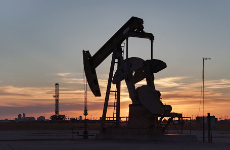 Цены на нефть подскочили на 13% после израильского удара по Ирану