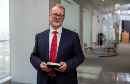 Директор по корпоративным отношениям и коммуникациям «JTI Россия» Сергей Глушков.