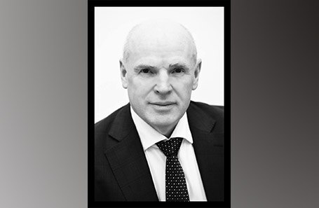 Игорь Петров.