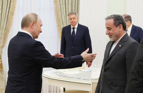 Владимир Путин и Аббас Аракчи.