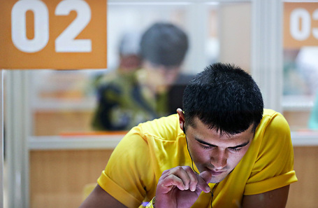 Работа Многофункционального миграционного центра в Москве.