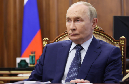 Владимир Путин расширил основания для признания организации экстремистской