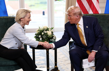 Bloomberg: торговое соглашение США и ЕС — это «драматическое завершение противостояния»
