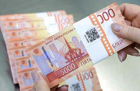 Число россиян с зарплатой от 1 млн рублей в месяц составило 45 тысяч человек