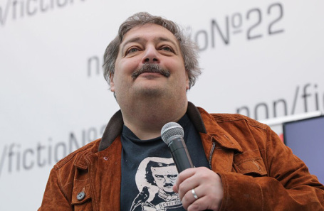 Дмитрий Быков (признан иноагентом в РФ).
