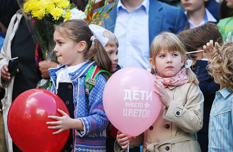 Акция «Дети вместо цветов» в школе