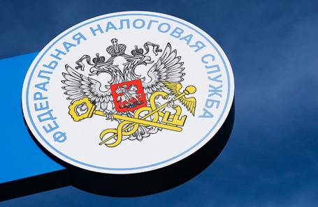 Forbes: ФНС России проверяет граждан на наличие доходов в недружественных странах