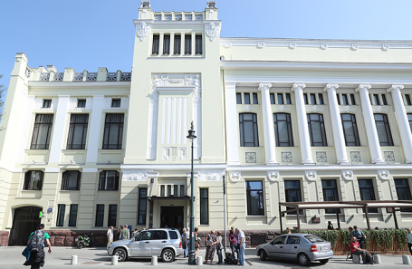 Здание театра «Ленком» на улице Малая Дмитровка.