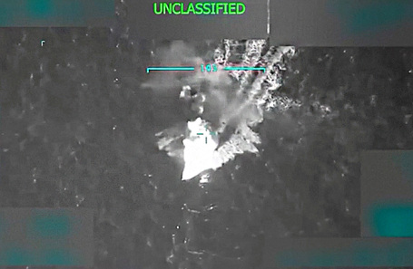 Удар ВМС США по катеру.