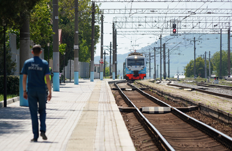 Железнодорожные пути после взрыва