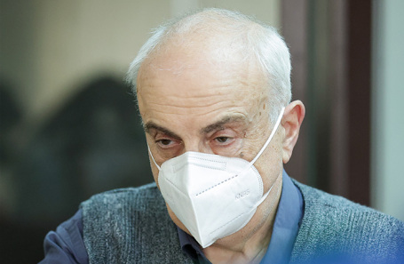 Отец иноагента Леонида Волкова Михаил Волков (оба включены в РФ в перечень экстремистов и террористов).