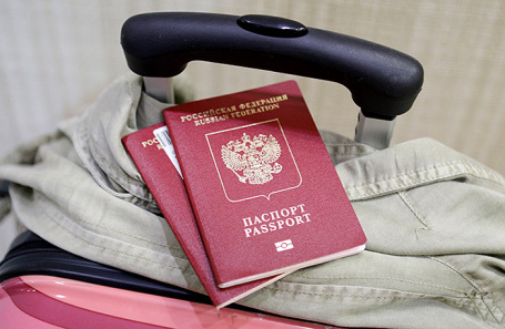 Может ли наложение строчек в загранпаспорте стать причиной отказа в выезде за границу?