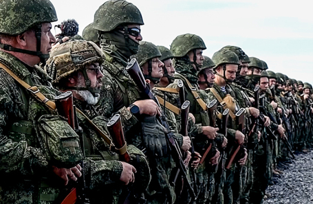 Госдума приняла законопроект о привлечении резервистов к защите критически важных объектов