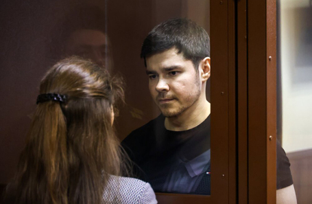 Блогер Аяз Шабутдинов приговорен к семи годам лишения свободы за мошенничество