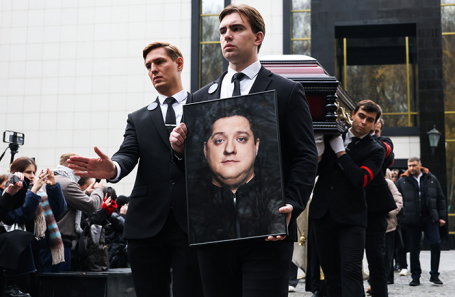 Прощание с актером Романом Поповым в Москве.