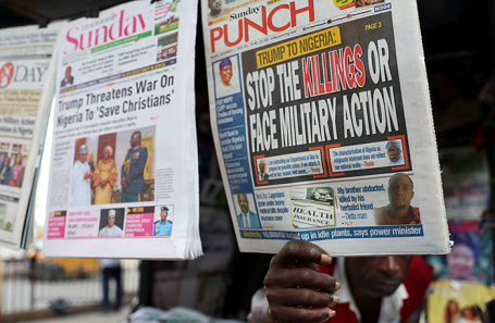 Обращение Трампа к Нигерии с призывом остановить убийства опубликовано на первой полосе местных газет. Лагос, Нигерия.