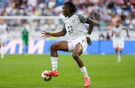  Чинонсо Оффор («Балтика») во время матча.