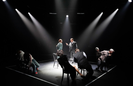 Показ спектакля «Последние» перед премьерой в театре «Шалом».