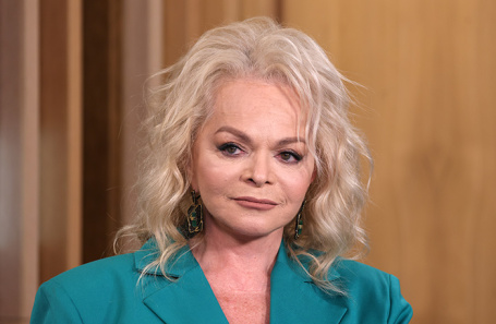 Лариса Долина.