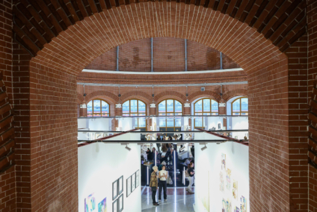 Москва. Ярмарка графики «Обертон» в выставочном пространстве «Тон-центр»