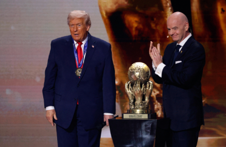Дональд Трамп и президент ФИФА Джанни Инфантино.