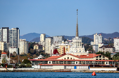 Сочи. Вид на здание морского вокзала.