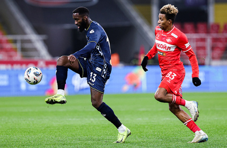 Эпизод матча РПЛ: «Спартак» (Москва) — «Динамо» (Москва).