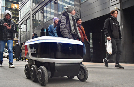 Робот-курьер «Яндекс Ровер».