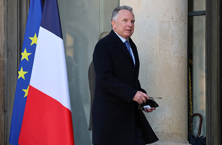 Спецпосланник президента США Стивен Уиткофф прибывает на встречу в Париже.