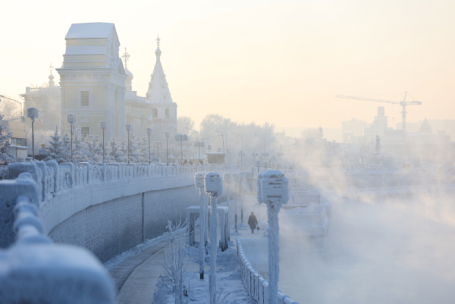 Иркутск. Вид на Нижнюю набережную Ангары. 