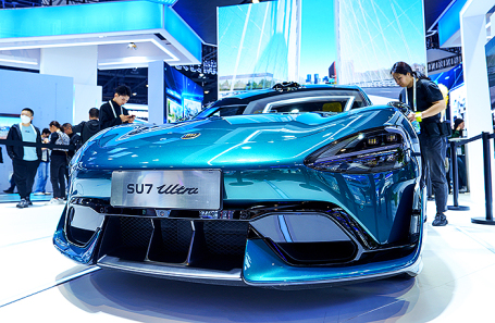 Xiaomi SU7 Ultra на Китайской международной выставке высоких технологий в Пекине.