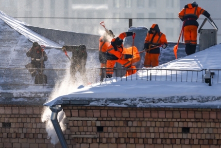 Оттепель обострила проблему неочищенных кровель