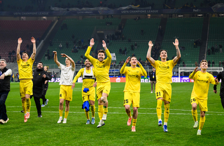 Игроки «Будё-Глимт» радуются после футбольного матча Лиги чемпионов УЕФА между Интером и «Будё-Глимт» 24 февраля 2026 года в Милане.