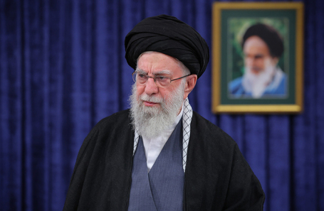 Верховный лидер Ирана аятолла Али Хаменеи.